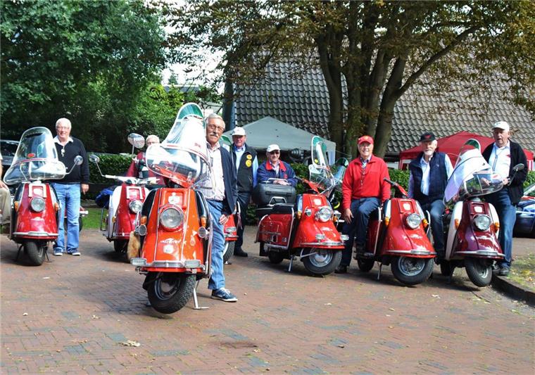 Legendäre Roller in Bremerhaven: Heinkel-Club feiert 20-jähriges Bestehen Der "Heinkel-Club Bremerhaven & Umzu" feiert sein 20-jähriges Bestehen in der Seestadt.