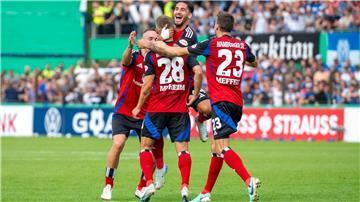 Der HSV bejubelte in Meppen einen ungefährdeten SIeg.