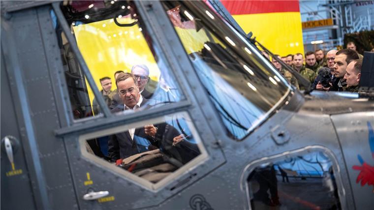 Neue Waffensysteme - 400 Millionen Euro für Marineflieger Der Hubschrauber soll bald aussortiert werden.