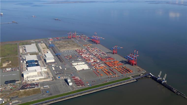 Der Jade-Weser-Port, Deutschlands einzigem Tiefwasserhafen.