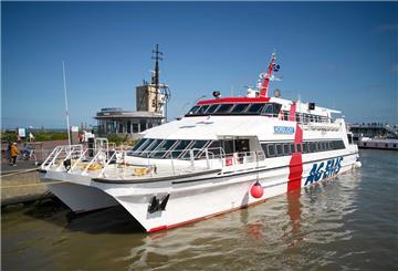 Der Katamaran „Nordlicht“ startet dieses Jahr etwas später in die Helgoland-Saison.