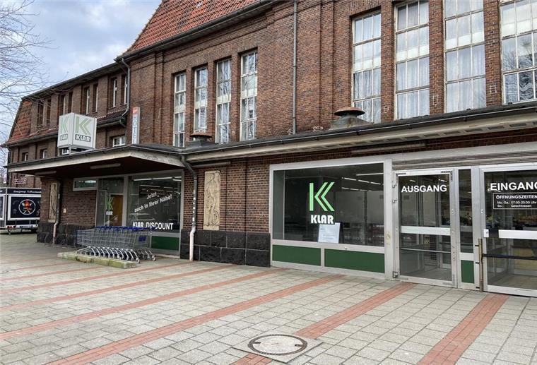 Bahnhof Lehe: Wann wird die Station wieder richtig einladend? Der Klar-Supermarkt befindet sich in der alten Leher Bahnhofshalle.