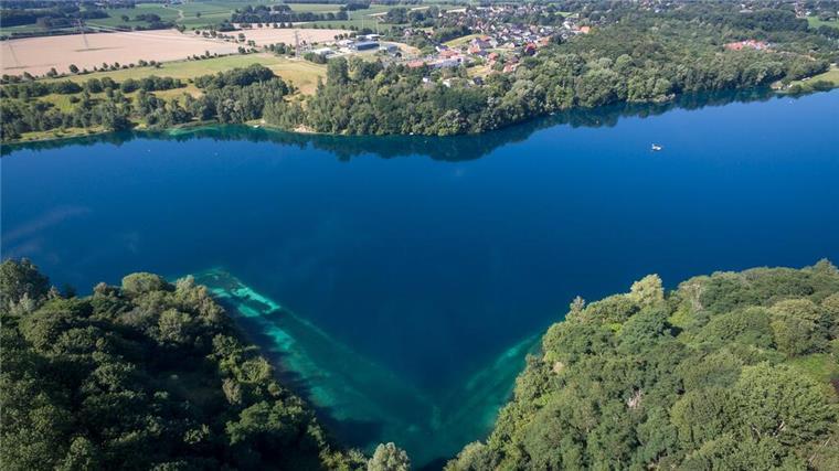 Tauchunfall am Kreidesee in Hemmoor: eine Person schwer verletzt Der Kreidesee ist ein beliebtes Ziel für Taucher. Doch immer wieder kommt es zu Unfällen.