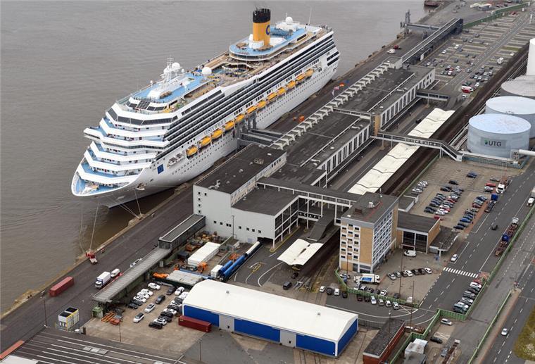 Türken übernehmen das Kreuzfahrtterminal in Bremerhaven Der Landesrechnungshof rügt, dass das Columbus Cruise Center Bremerhaven keine Kajengebühr an die Stadt Bremen zahlt, obwohl laut Vertrag dafür eine sechstellige Summe fällig wäre. Foto: Scheer