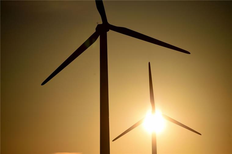 Landkreis Rotenburg sieht bei sich keinen Klimanotstand Der Landkreis Rotenburg macht nach eigenem Bekunden schon eine Menge für den Klimaschutz. So hat er gerade erst die Flächen für Windparks auf fast ein Prozent des Kreisgebiets verdoppelt.