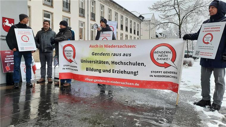Volksinitiative gegen Gendern scheitert deutlich Der Landtag muss sich nicht mit der Forderung nach einem Gender-Verbot in Behörden befassen. (Archivbild)