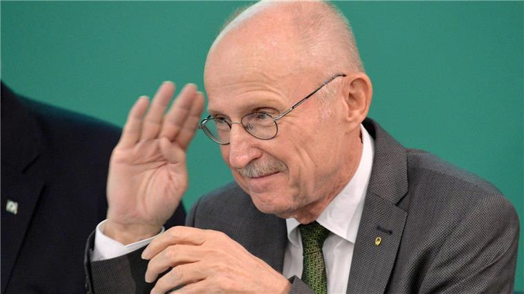 Werder-Visionär und Hoeneß-Rivale: Willi Lemke ist tot Der langjährige Werder-Manager Willi Lemke ist gestorben.