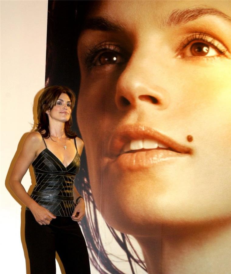 Happy Birthday, Cindy Crawford wird heute 50 Der Leberfleck als Markenzeichen: Cindy Crawford wird heute 50 Jahre alt.