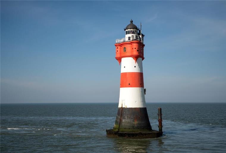 Deshalb könnte der Leuchtturm Roter Sand bald nach Wilhelmshaven ziehen In der Nordsee vor Bremerhaven steht der Leuchtturm «Roter Sand».