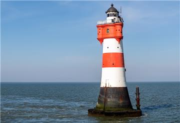Der Leuchtturm Roter Sand steht unter Denkmalschutz.