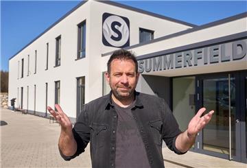 Der Limburger Sänger Ikke Hüftgold alias Matthias Distel ist für zahlreiche Ballermann-Hits verantwortlich.