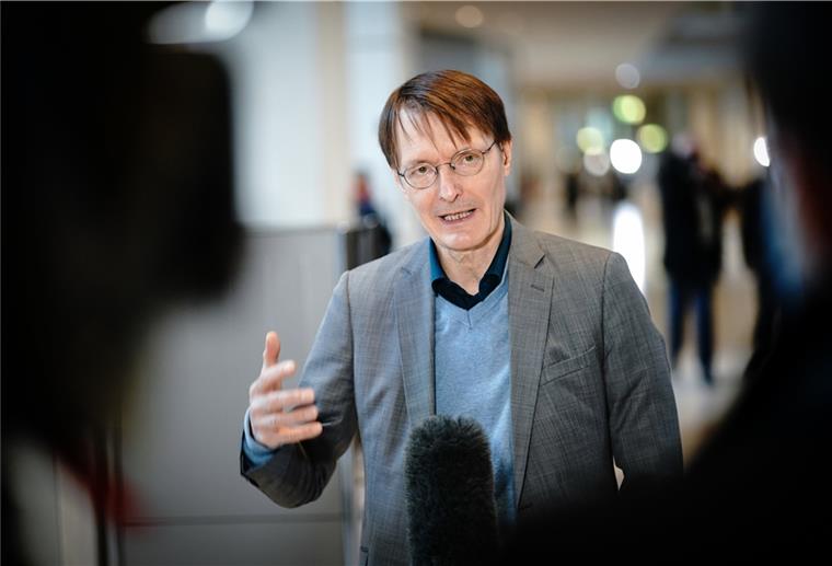 Gesundheitsexperte Lauterbach fordert längeren Lockdown Der Lockdown bis zum 10. Januar wird nicht ausreichen, meint SPD-Gesundheitsexperte Karl Lauterbach.