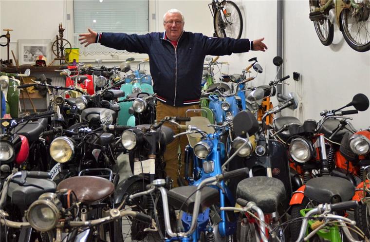 Dieser Lüdingworther sammelt ohne Ende Motorräder Der Lüdingworther Lothar Itgen ist Herr über 50 Zweiräder.