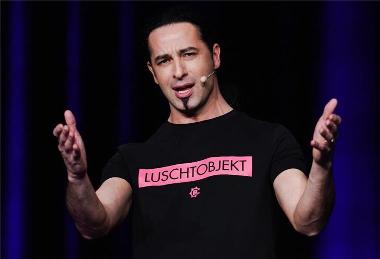 Bülent Ceylan vor Neujahrsshow: Als Kind Silvester-Fan Comedian Bülent Ceylan