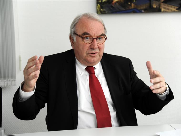 "Der OTB ist eine Chance für die Stadt" Der Maritime Koordinator der Bundesregierung, Uwe Beckmeyer (SPD), fordert den Bau des OTB. Foto Scheschonka