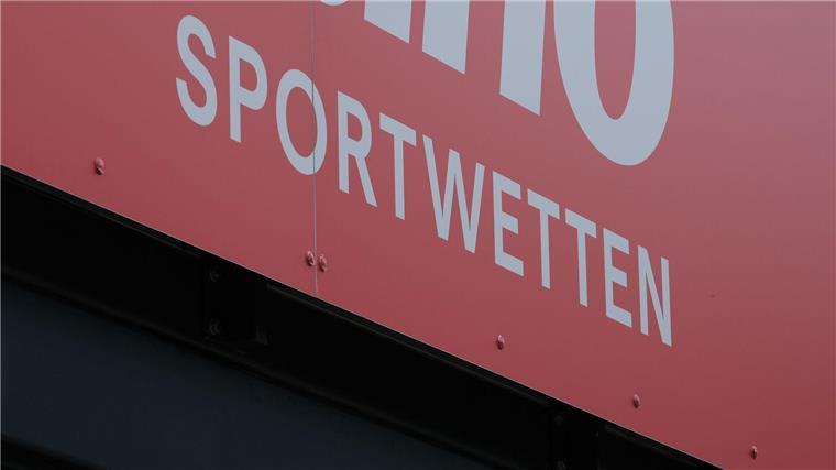 Anteil der Sportwettensüchtigen steigt Der Markt für Sportwetten boomt auch wegen der Fußball-EM und den Olympischen Spielen. (Archivbild)
