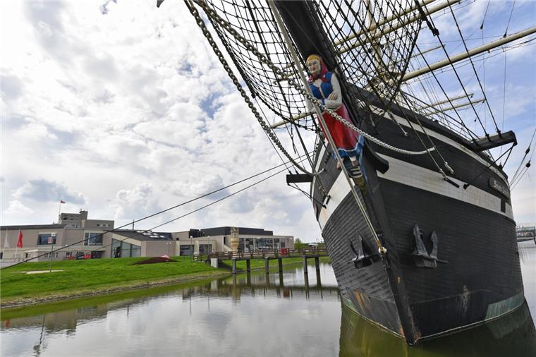 "Seute Deern" in Bremerhaven: Bittere Nachricht für das süße Mädchen Der marode Zustand der "Seuten Deern" im Museumshafen bereitet Sorgen.