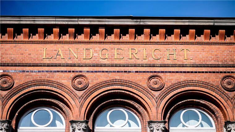 Der Mordprozess um ein Gewaltverbrechen in Achim nahe Bremen nähert sich dem Ende. Vor dem Landgericht Verden wird das Urteil gegen den angeklagten 38-Jährigen erwartet. (Archivbild)