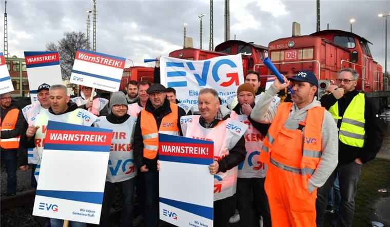 Rangierloks im Hafen stehen still: Bahn-Streik in Bremerhaven Der Motor der Rangierloks bleibt kalt: Warnstreik bei DB Cargo im Kaiserhafen.