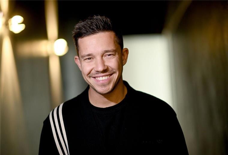 Nico Santos wird Vater und verschiebt seine Tour Der Musiker Nico Santos wird Vater.