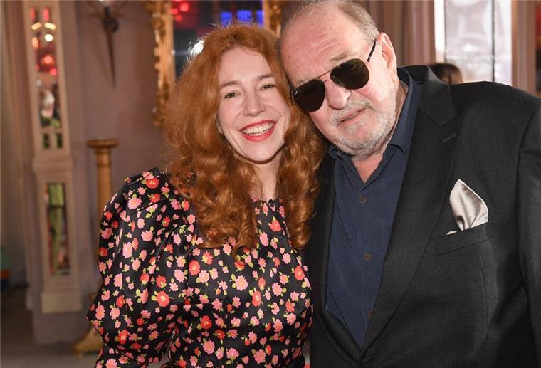 Sein Traum: Noch mal zum ESC - Ralph Siegel wird 80 Der Musikproduzent Ralph Siegel ist in vierter Ehe mit Laura Siegel verheiratet. (Archivbild)