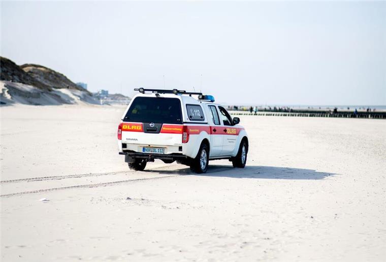 Leichenfund am Strand? Experte klärt auf: Das steckt hinter der „Toten Mannshand“ Eine „Tote Mannshand“ wurde an den Strand von Norderney gespült. Was zunächst makaber wirkt, ist am Ende nur eine Lederkoralle.