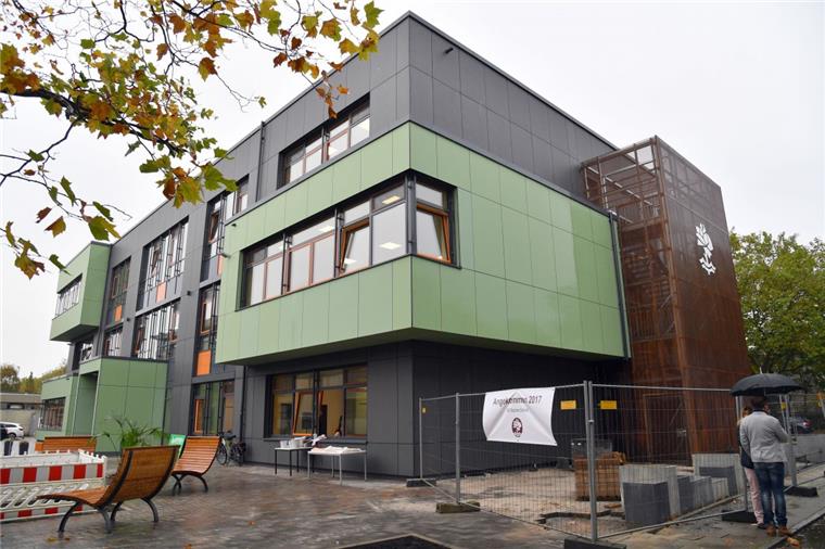 Der Neubau der Berufsbildenden Schulen Sophie Scholl in Bremerhaven wurde eingeweiht.