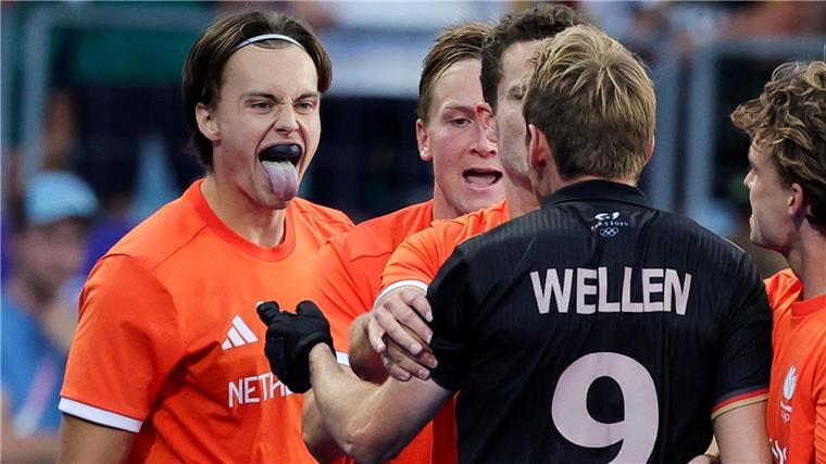 „Unsportlichste Verhalten“: Silber-Stress mit Holland Der Niederländer Duco Telgenkamp provoziert den Deutschen Niklas Wellen.