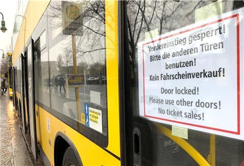 Der niedersächsische Ministerpräsident Stephan Weil rief dazu auf, öffentliche Verkehrsmittel zu meiden.