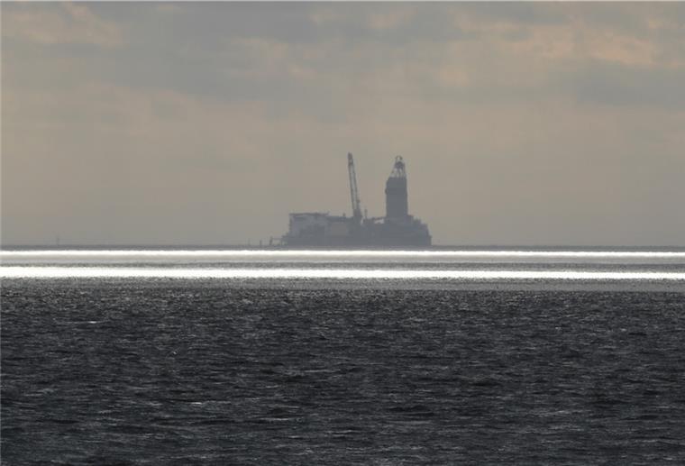 Wintershall Dea will mehr Öl im Wattenmeer fördern Der Öl- und Gaskonzern Wintershall Dea kann sich vorstellen, das Fördergebiet der Bohrinsel Mittelplate auszuweiten.
