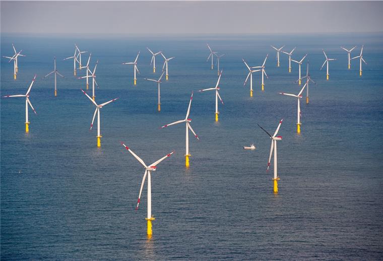 Der Offshore-Windpark "Butendiek", etwa 30 Kilometer vor der Insel Sylt in der Nordsee. 