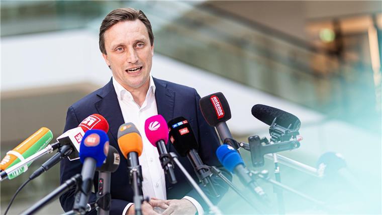 Der Oppositionsführer im niedersächsischen Landtag, Sebastian Lechner von der CDU.