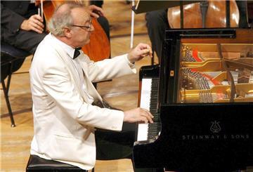 Der Pianist Alfred Brendel 2006 in Luzern.