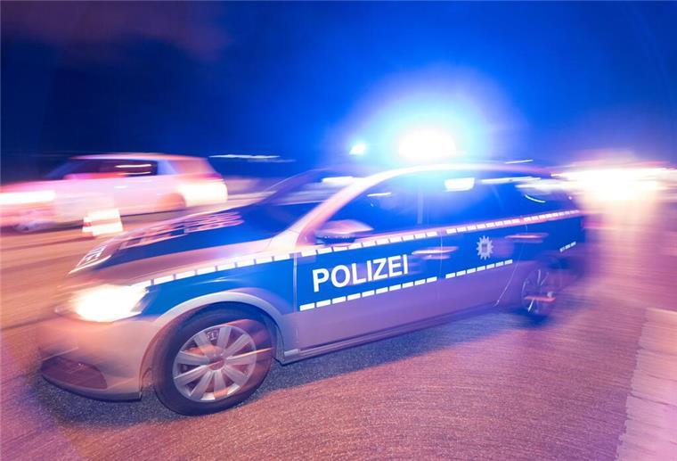 Grausame Tat in Stade: Gefesselter Hund in See versenkt Der Polizei in Stade wurde eine grausame Tat gemeldet.