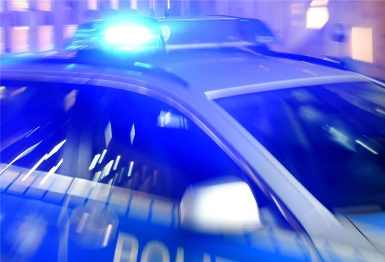 Schüsse in Geestemünde: Mann (29) liegt mit Schussverletzung vor Fitnessstudio Der Polizei wurden am Samstag Schüsse im Stadtteil Geestemünde gemeldet.