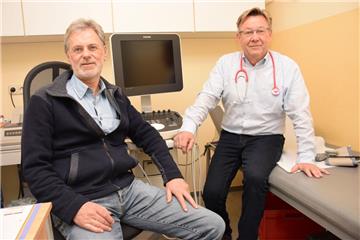 Der Praxisgemeinschaft von Dr. Peter Schmidt (rechts) und Cordula Schäfer gelungen ist, mit Gerald Zinn einen neuen Partner zu gewinnen. Er wird in den Räumlichkeiten an der Marktstraße ab dem 1. April als hausärztlicher Internist praktizieren.