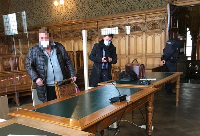 Corona-Verdacht: Sozialbetrugsprozess wird unterbrochen Der Prozess gegen Selim Öztürk ist am Dienstag unterbrochen worden.