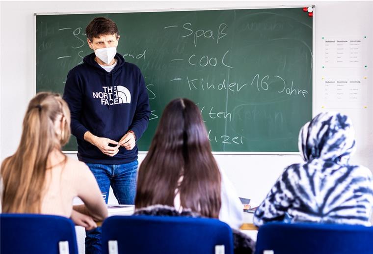 Der psychische Druck für Kinder und Jugendliche hat in der Corona-Zeit zugenommen. Wegen Depressionen oder auch Mobbing schaffen es manche kaum, am Unterricht teilzunehmen.