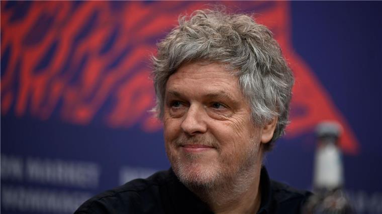 Der Regisseur Matthais Glasner kann sich freuen: Sein Film „Sterben“ wurde auf der Berlinale von unabhängigen Jurys ausgezeichnet.
