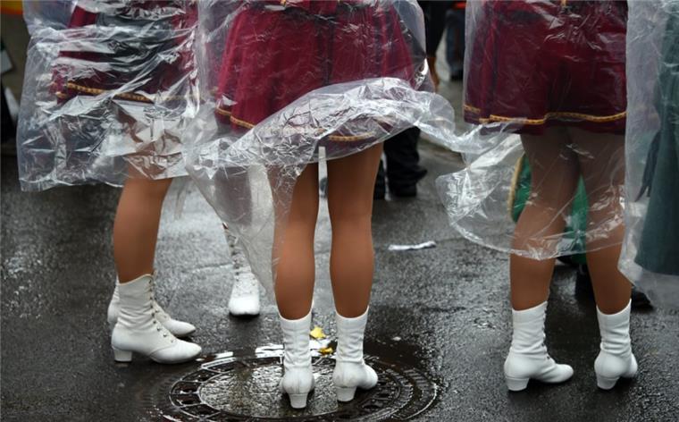 Wetter: Die Woche beginnt dank "Bennet" stürmisch Der Rosenmontag wird stürmisch und nass in Bremen und Niedersachsen.