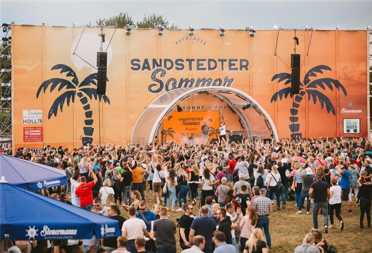 Sandstedter Sommer geht in die nächste Runde und es gibt noch Tickets Die Bühne des Sandstedter Sommers 2023