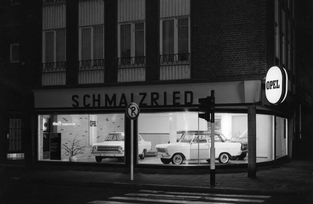 Der Schauraum des Autohauses Schmalzried in der Deichstraße (Archiv)