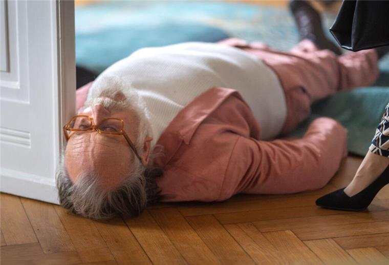 Friedrich Liechtenstein: „Leiche kann nicht jeder“ Der Schauspieler Friedrich Liechtenstein als Toter.