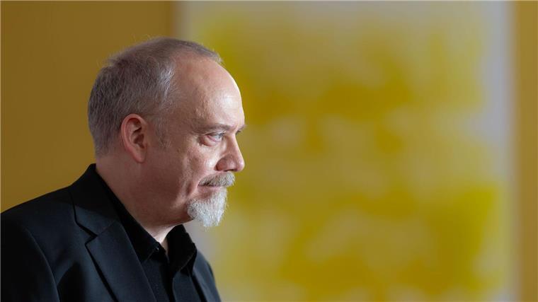 Die Filmstarts der Woche Der Schauspieler Paul Giamatti spielt in „The Holdovers“ einen unbeliebten Lehrer.