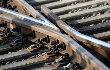 Der Schienenverkehr ist am Wochenende gestört.