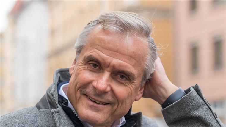Axel Hackes ironische Selbstbetrachtung auf seinen Körper Der Schriftsteller Axel Hacke. (Archivbild)