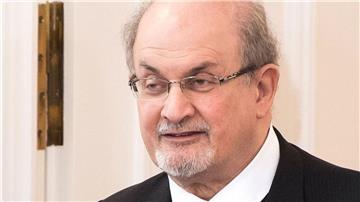 Der Schriftsteller Salman Rushdie wird am 22. Oktober mit dem Friedenspreis des Deutschen Buchhandels ausgezeichnet.