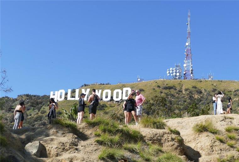 Der Schriftzug ist ein Wahrzeichen von Hollywood. (Archivbild) 