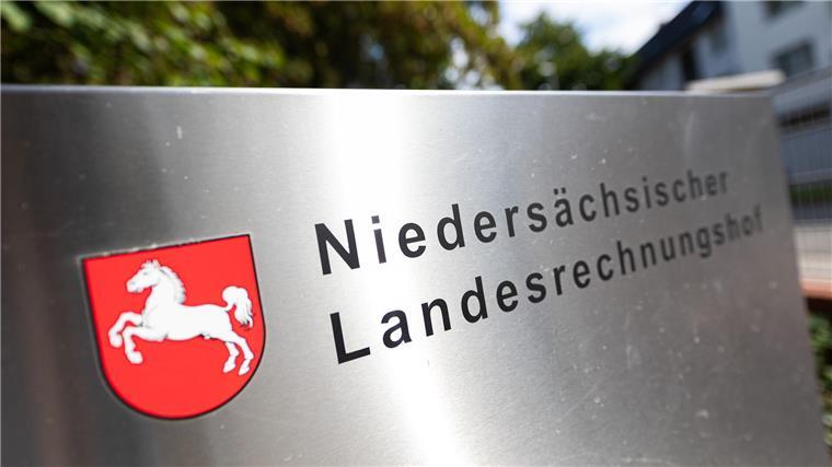 Der Schuldenberg der niedersächsischen Kommunen wächst - 14,9 Milliarden Euro waren es nach Berechnungen des Landesrechnungshofes Ende 2023. (Symbolbild)
