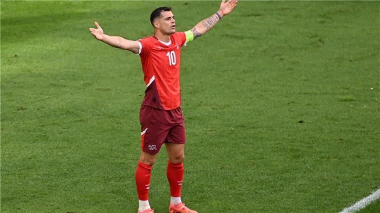 Tapfere Schweizer verlassen EM-Bühne erhobenen Hauptes Der Schweizer Granit Xhaka ist enttäuscht.